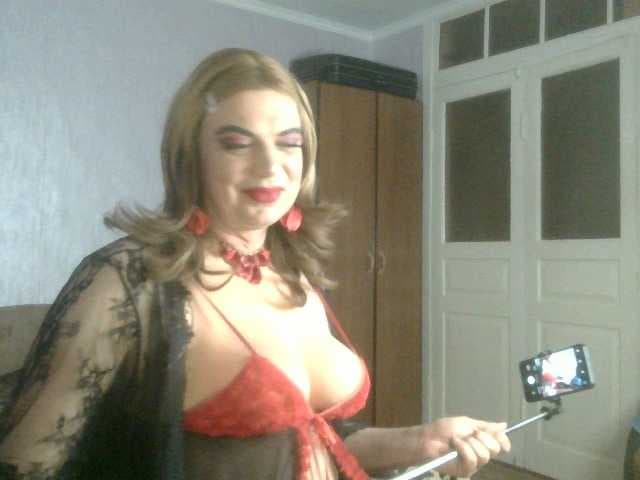 NiraFrost live cam on BongaCams