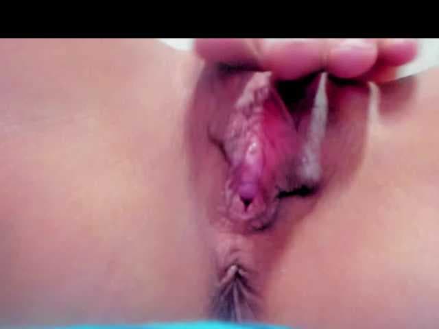 sacha09-L live cam on BongaCams