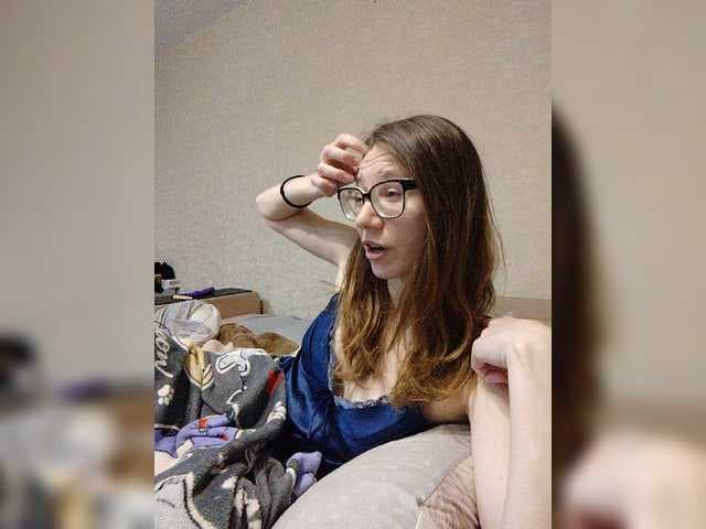 KittyMiracle live cam on BongaCams