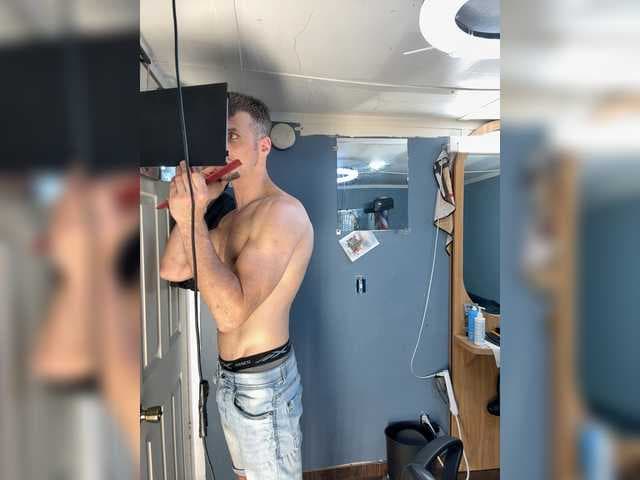 Sexystud12 live cam