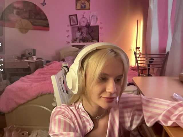 Melissablow live cam