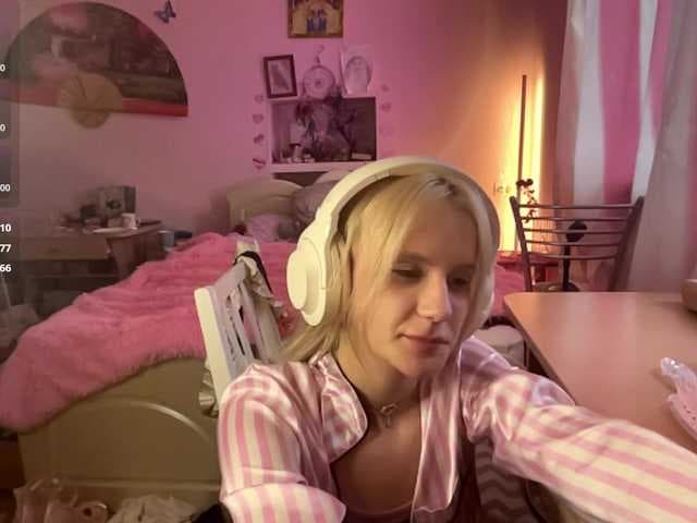 Melissablow live cam