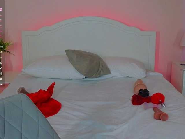 WICKEDEMBER live cam