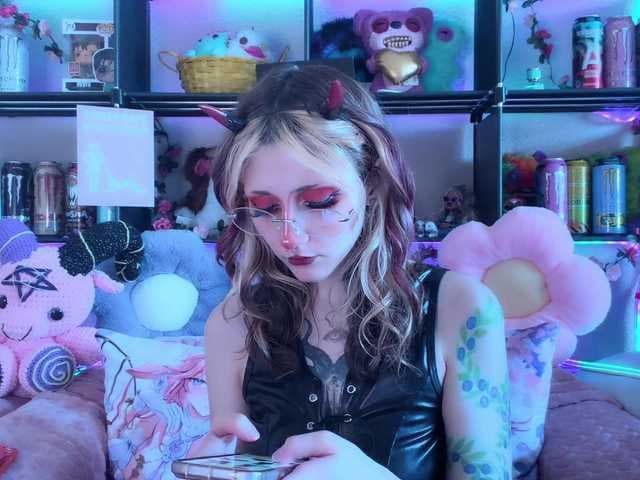 Devil-Baby live cam