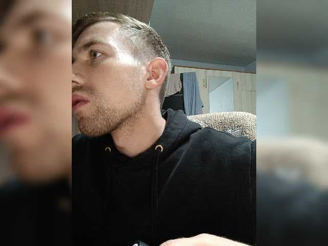 -Dark live cam