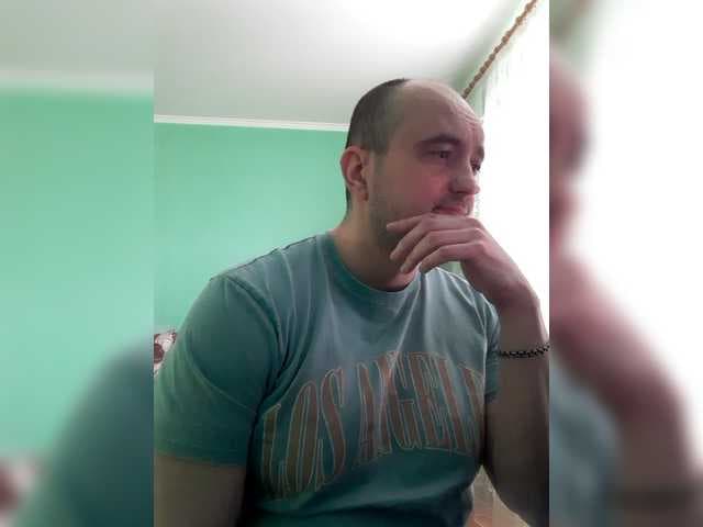 Come1tomorrow1 live cam