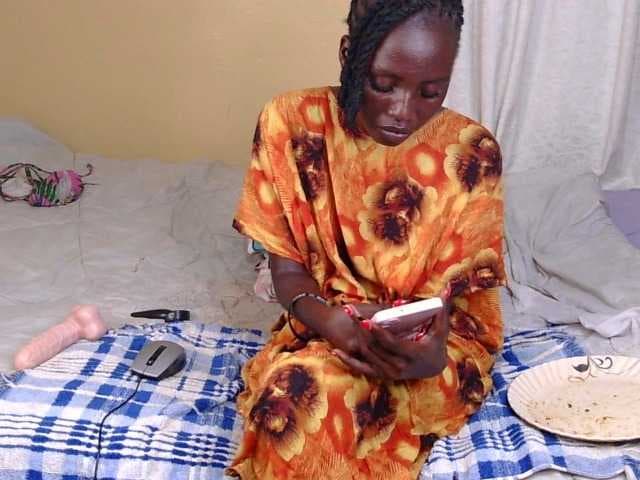 PetiteKitty live cam