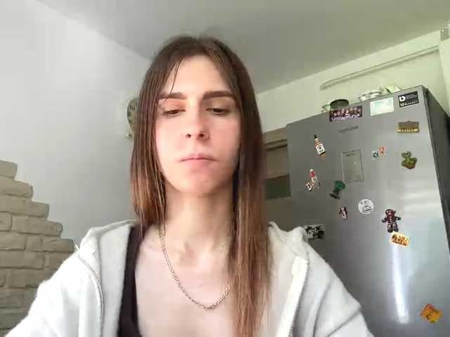 AshantiBadolato live cam