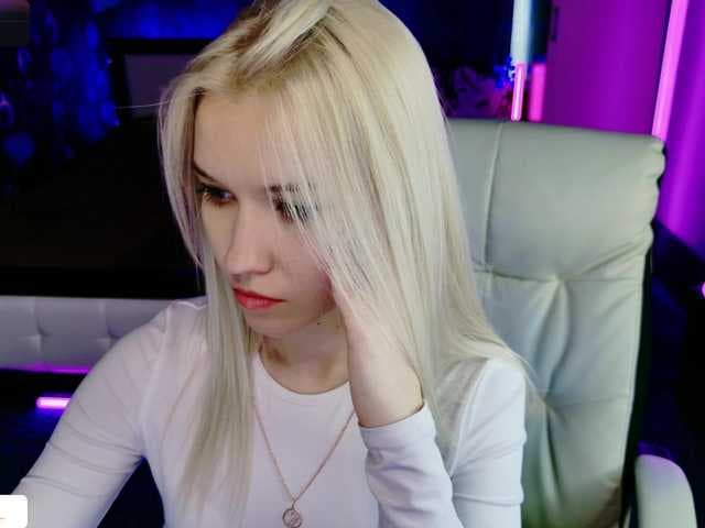NaomiHita live cam