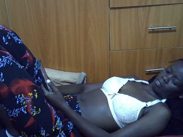Ebonytrendy live cam