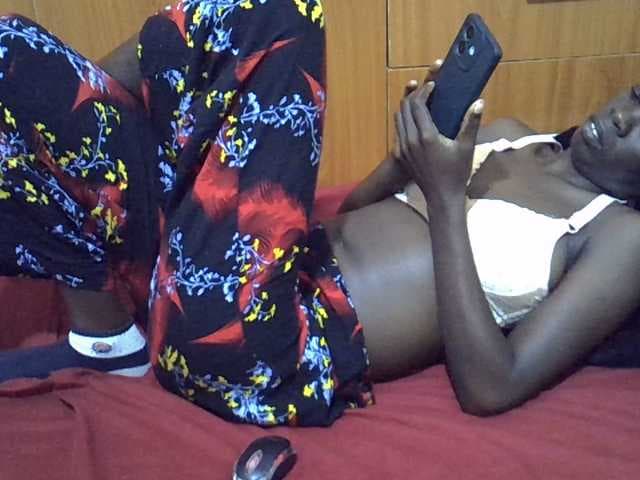 Ebonytrendy live cam