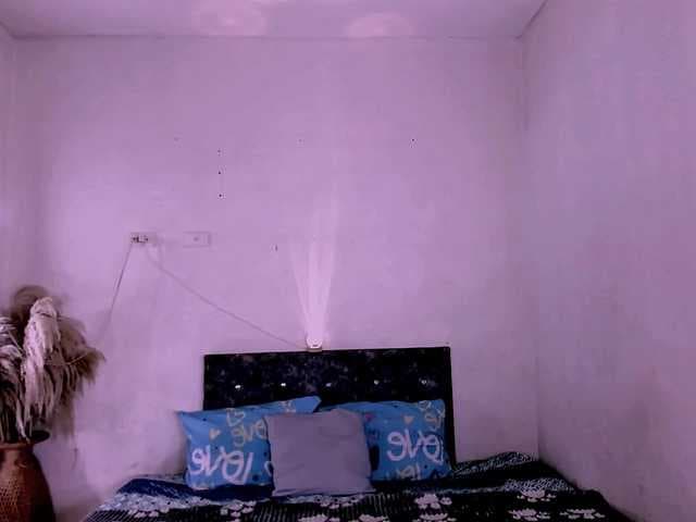 karoline-miss live cam