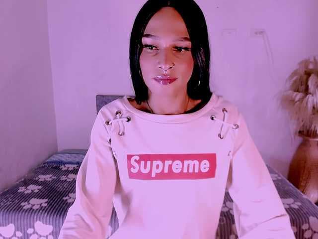 karoline-miss live cam
