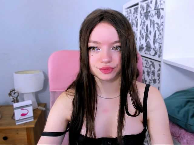 GraceLipsX live cam