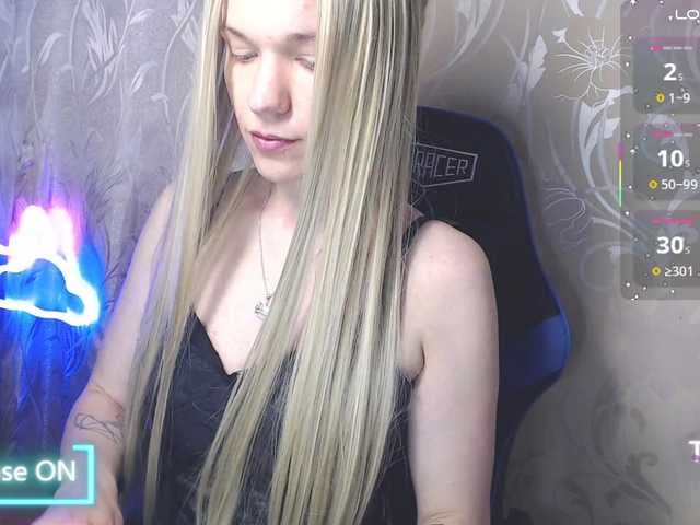 Shiny_Victoria live cam