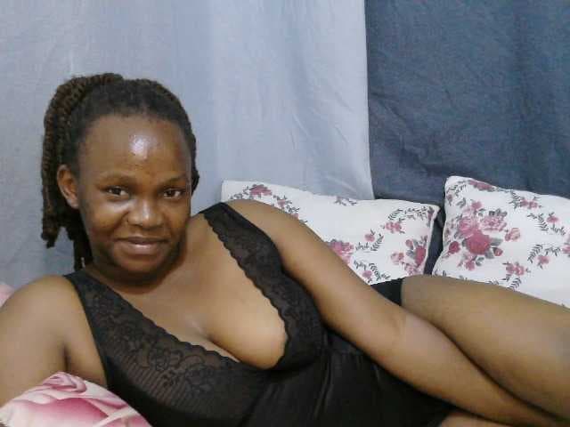 Cutie-lynda live cam