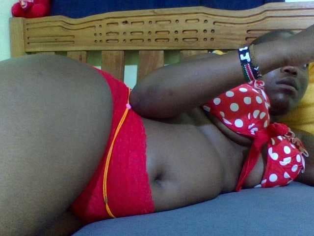 Roseroca33 live cam