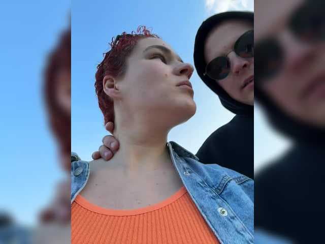 -Right live cam