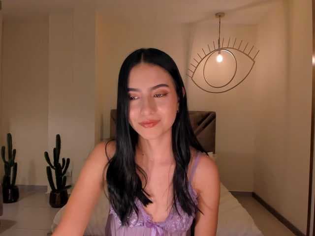LucieMartin live cam