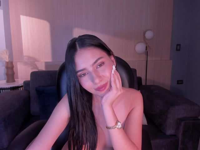 LucieMartin live cam