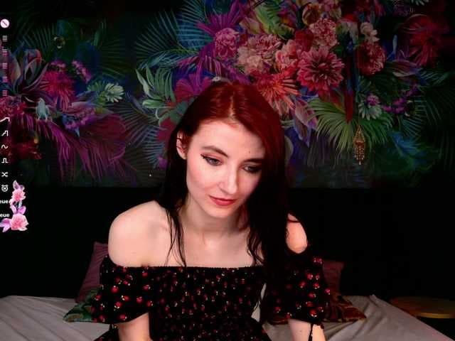 NicoleLuxe live cam