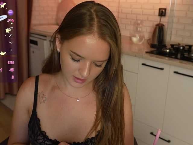 Lunaaaura live cam