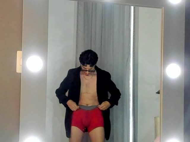 skinny-jean- live cam on BongaCams