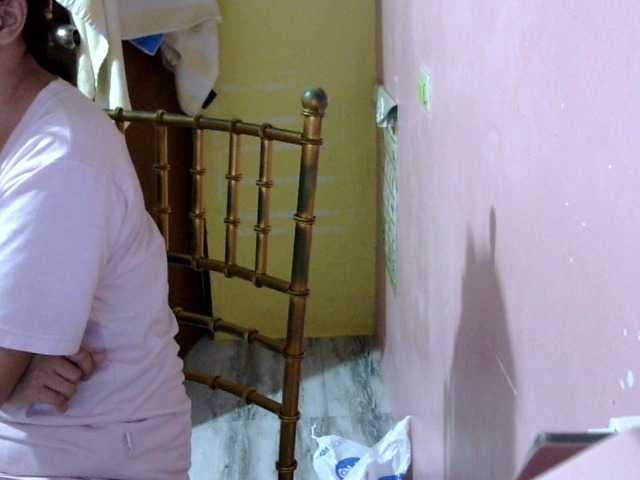MystiqueMiss live cam