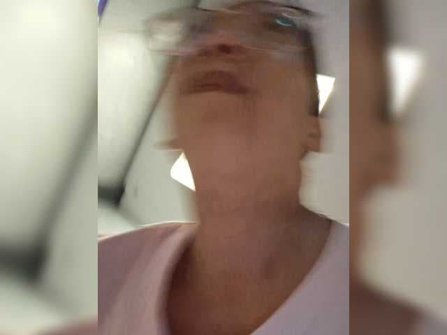 MystiqueMiss live cam