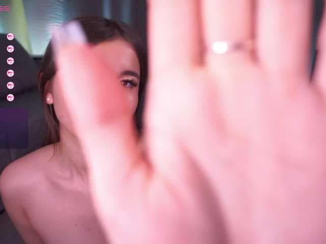MentallyMonika live cam