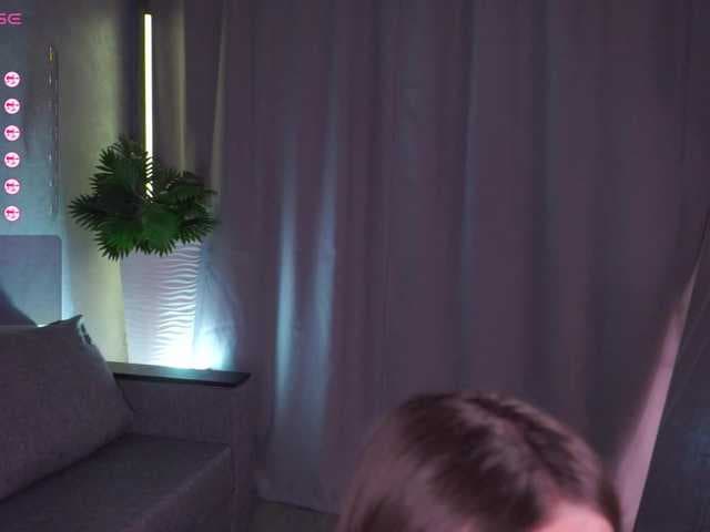 MentallyMonika live cam