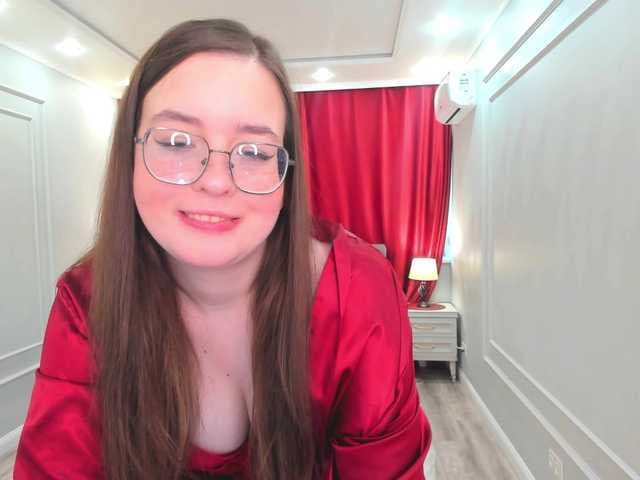 HoneyGlow live cam