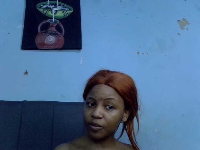 GoldenGoddess1 live cam