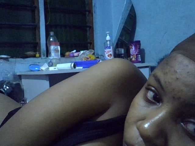 GoldenGoddess1 live cam