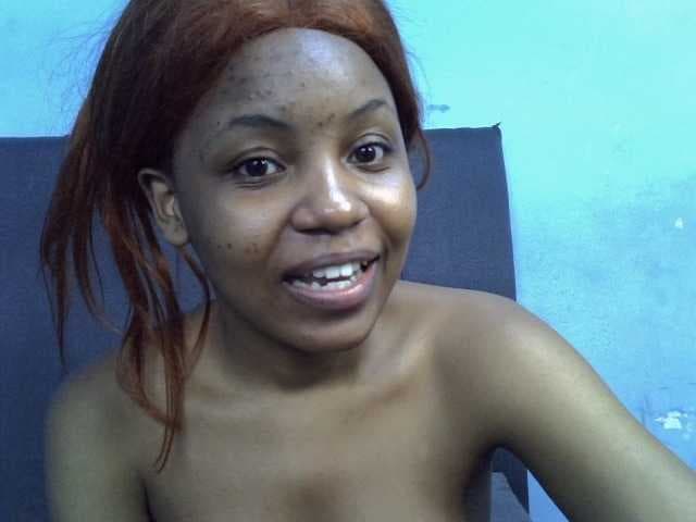 GoldenGoddess1 live cam