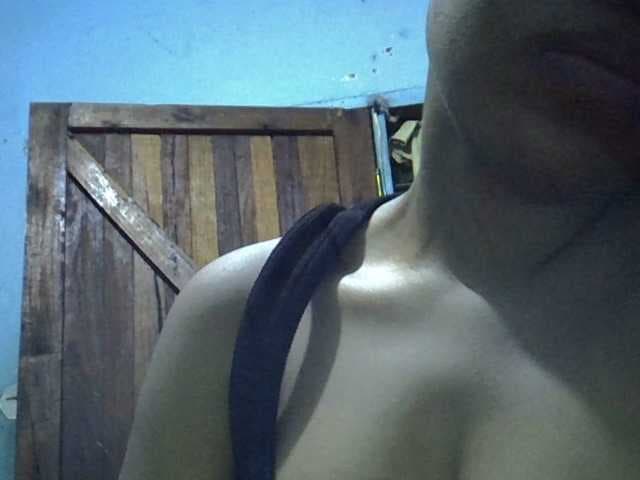GoldenGoddess1 live cam