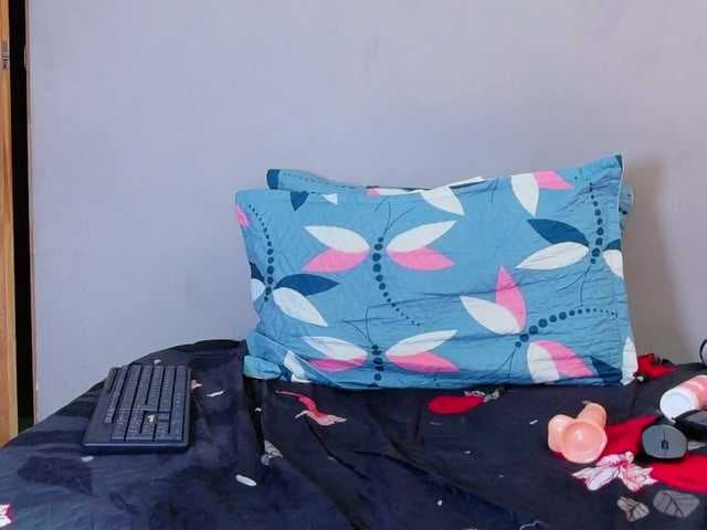 naughtyyindiann live cam