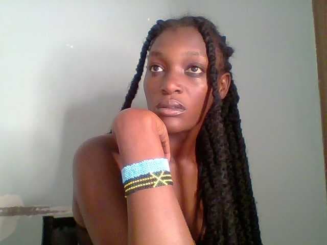 Chocolate-saucy live cam