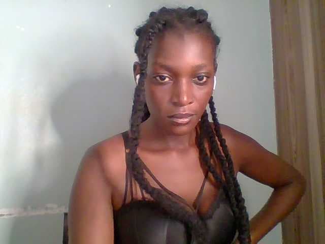 Chocolate-saucy live cam