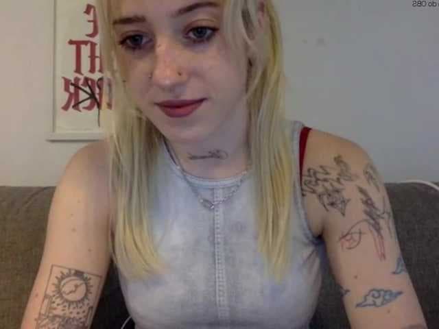 EmmyHot live cam