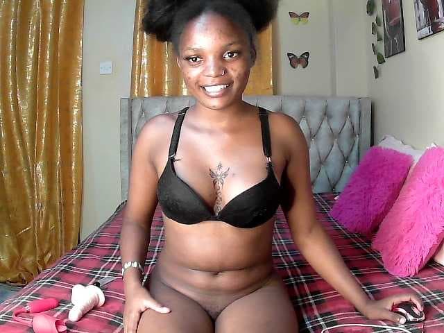 Lovelyquincy live cam