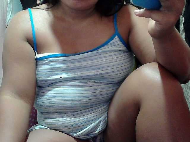 PinayLynlyn08 live cam