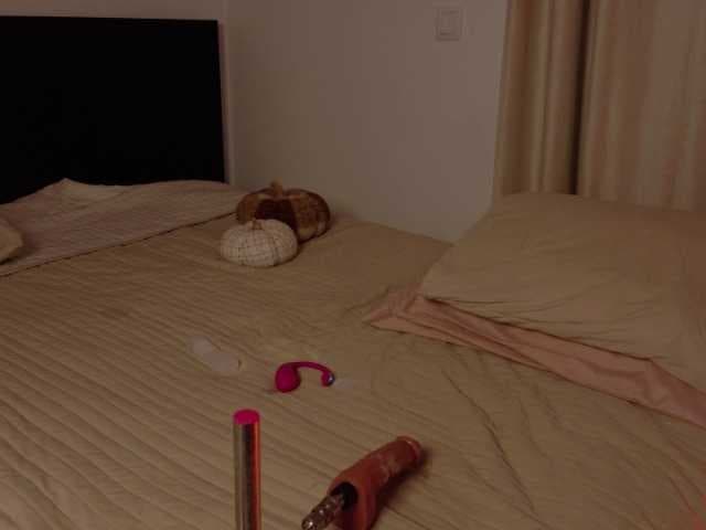 Hazel777 live cam