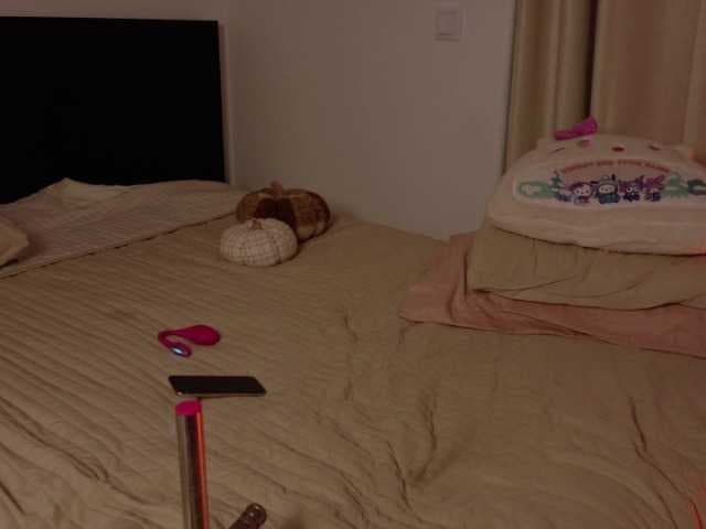 Hazel777 live cam