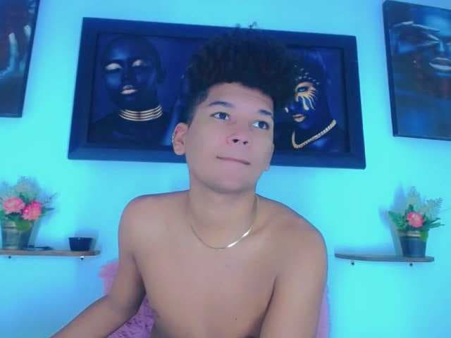 Sebastian-D live cam