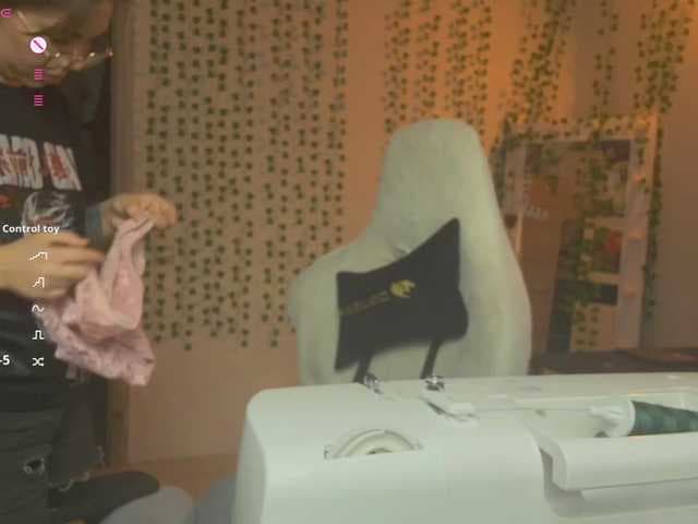 AnnaSebastian live cam