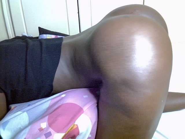 desirdoll23 live cam