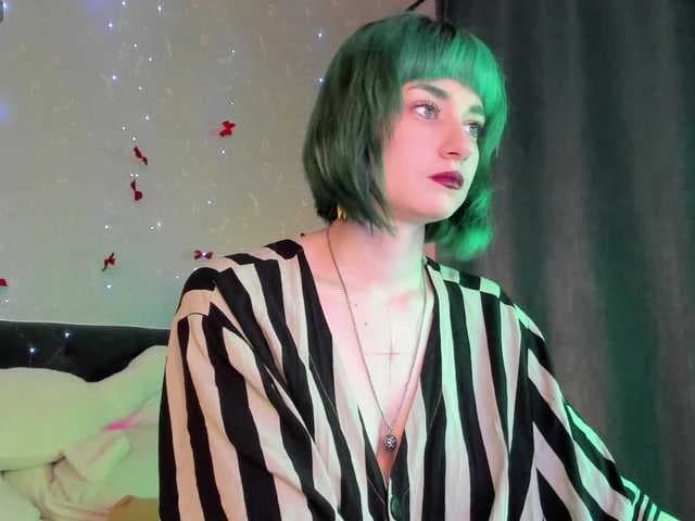 Scarle-Whisper live cam