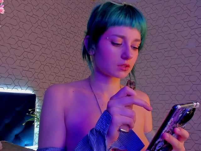 Scarle-Whisper live cam