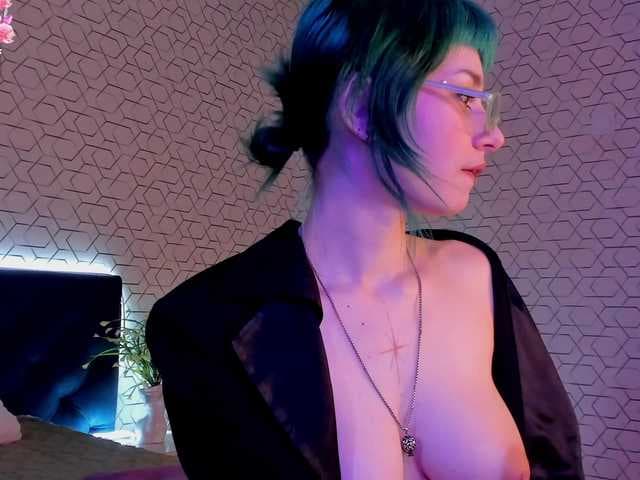 Scarle-Whisper live cam